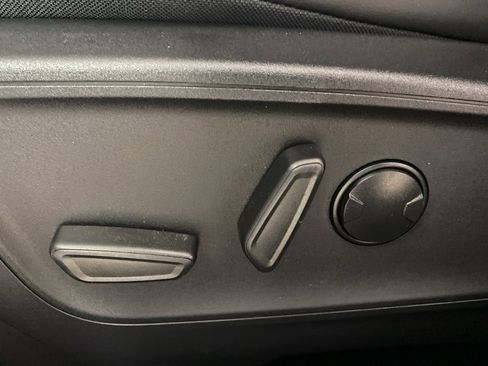 Used 2025 Ford Escape ST-Line w/ Cold Weather Package image 21