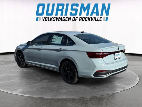 New 2026 Volkswagen Jetta SE image 4