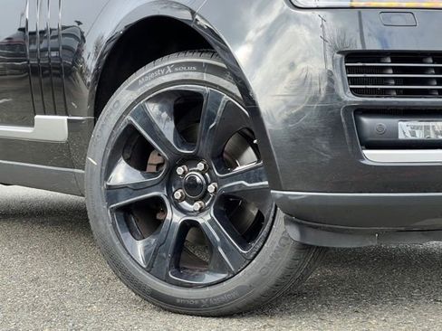 Used 2016 Land Rover Range Rover HSE image 2