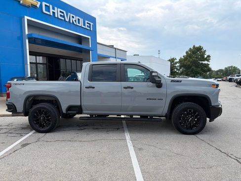 Used 2025 Chevrolet Silverado 2500 Custom w/ Custom Value Package AWD/4WD image 2