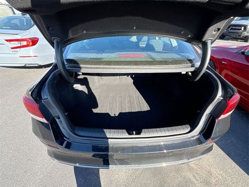 Used 2020 Kia Optima LX image 29