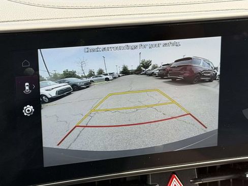 Used 2025 Kia Sportage EX FWD image 20