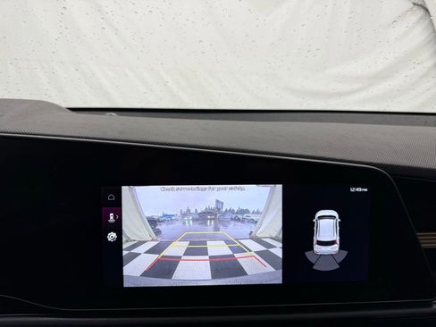 Used 2023 Kia Niro EX image 33