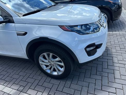 Used 2019 Land Rover Discovery Sport AWD/4WD image 4