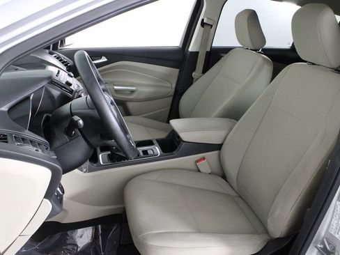 Used 2018 Ford Escape SE image 17