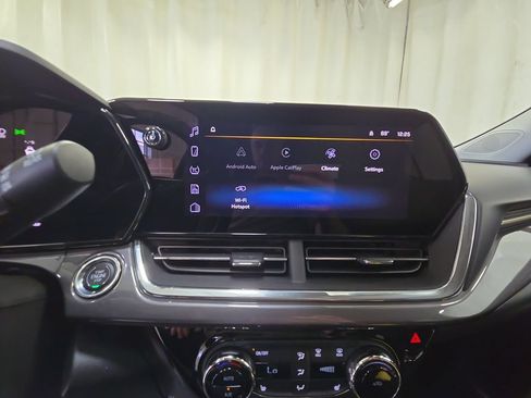 Certified 2025 Chevrolet Trax ACTIV w/ Driver Confidence Package FWD image 18