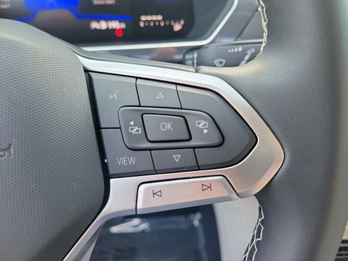 Certified 2023 Volkswagen Tiguan SE w/ Panoramic Sunroof Package FWD image 20