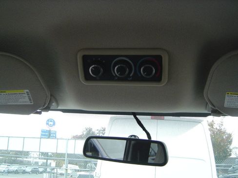 Used 2018 GMC Savana 3500 LT w/ LT Preferred Equipment Group image 13