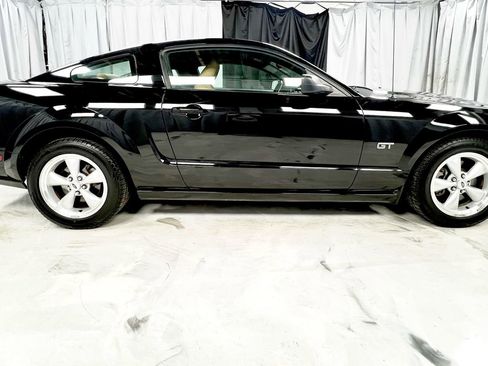 Used 2007 Ford Mustang GT Premium image 5