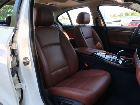 Used 2016 BMW 528i Sedan RWD image 13