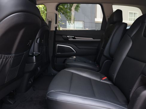 Used 2024 Kia Telluride S w/ S Sunroof Package AWD/4WD image 23