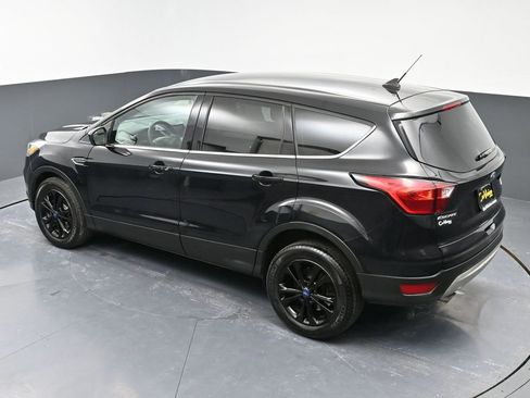 Used 2019 Ford Escape SE image 44