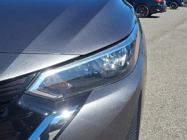 Used 2025 Nissan Sentra SV FWD image 9
