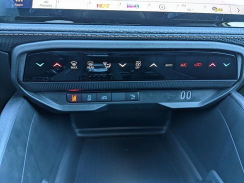 New 2026 Jeep Cherokee Laredo image 31