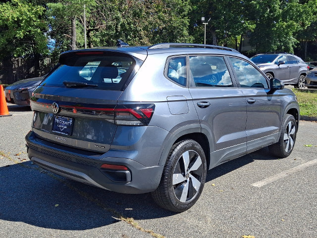 Used 2025 Volkswagen Taos S AWD/4WD image 6