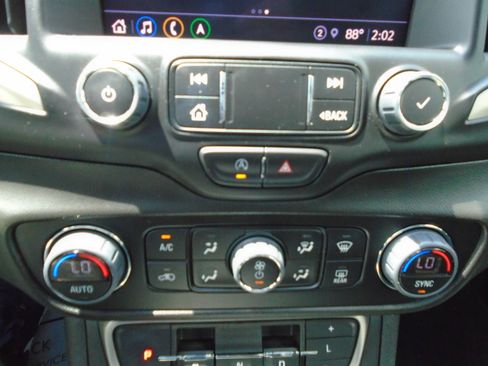 Used 2023 GMC Terrain Denali w/ Denali Premium Package AWD/4WD image 61