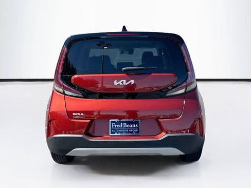 Used 2023 Kia Soul LX w/ Option Group 015 FWD image 9