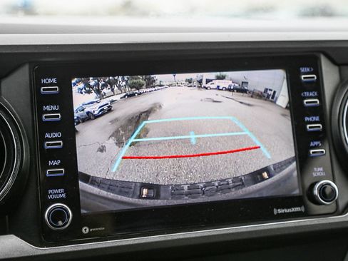 Used 2020 Toyota Tacoma TRD Off-Road w/ Technology Package image 23