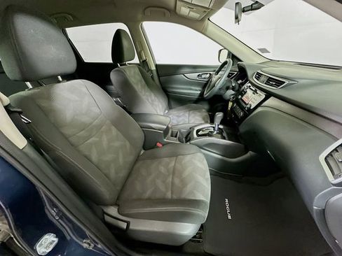 Used 2016 Nissan Rogue S w/ Appearance Package image 26