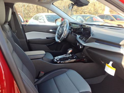 New 2026 Chevrolet Trax LT image 17