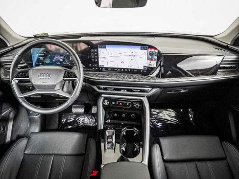 Certified 2025 Audi Q5 Premium Plus AWD/4WD image 13