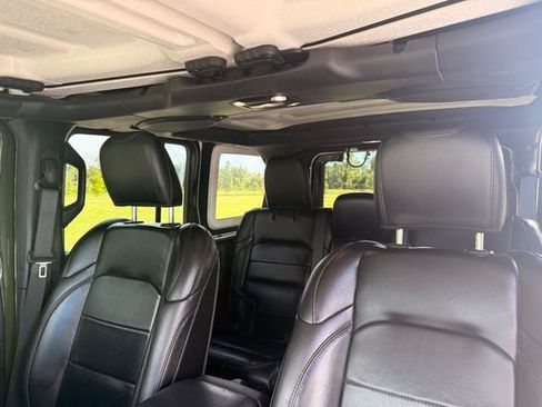 Used 2021 Jeep Wrangler Unlimited Sahara AWD/4WD image 10