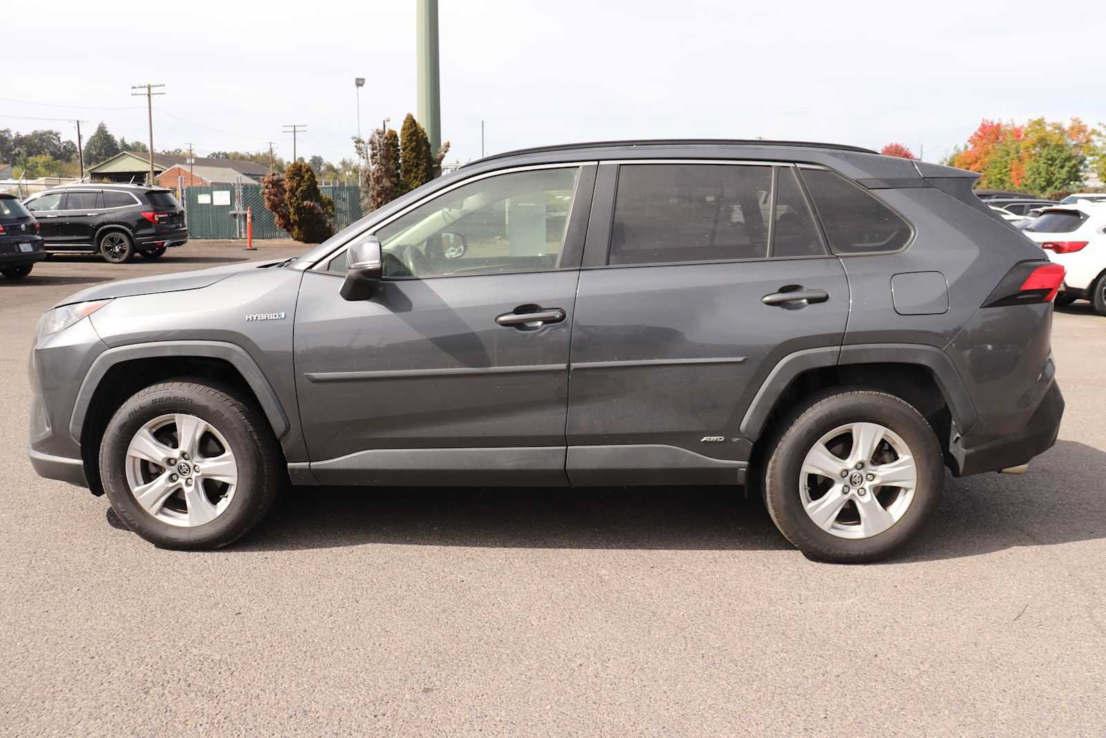 Certified 2019 Toyota RAV4 LE w/ Carpet Mat Package AWD/4WD image 8