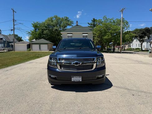 Used 2017 Chevrolet Suburban Premier AWD/4WD image 2