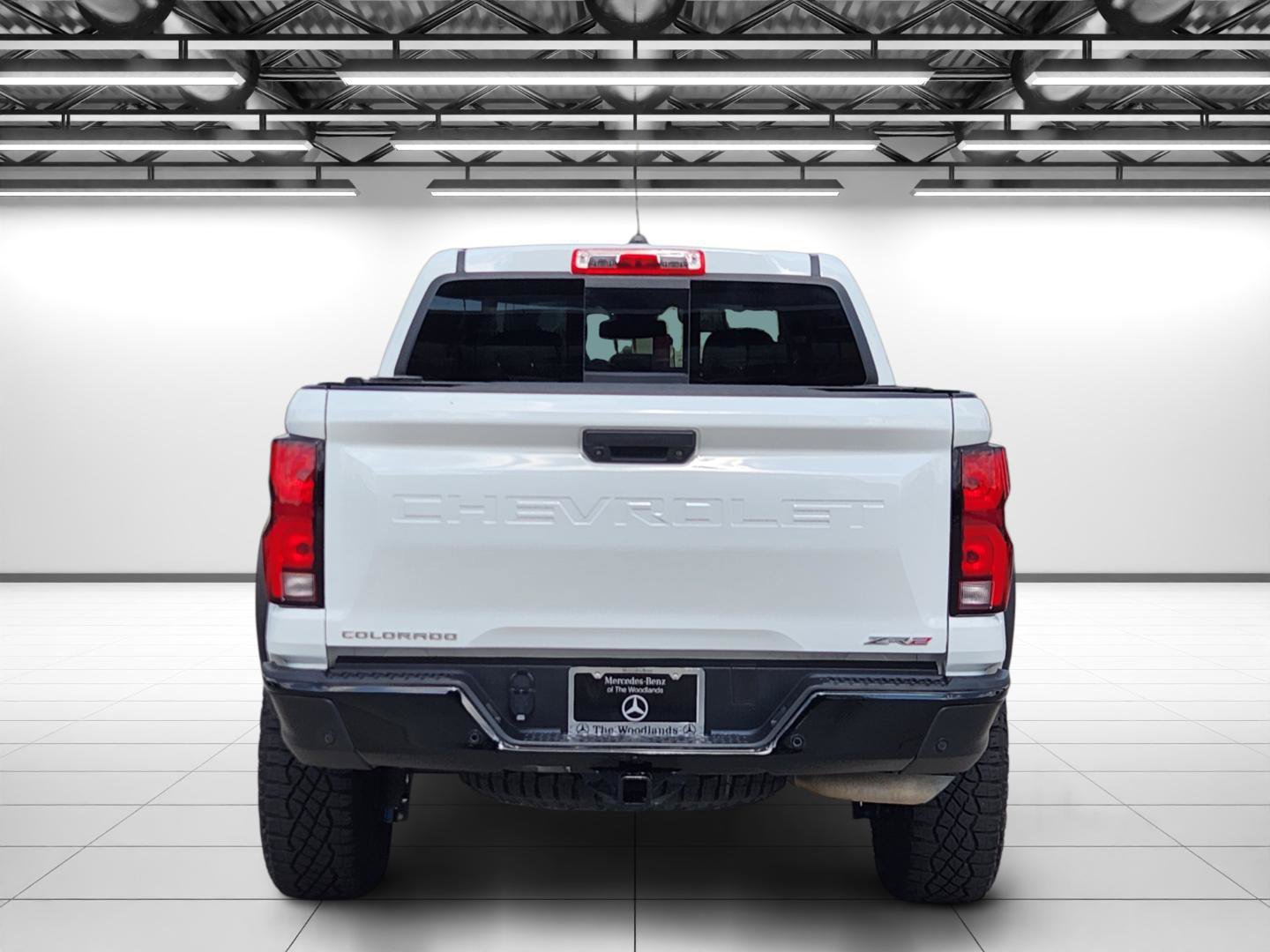 Used 2025 Chevrolet Colorado ZR2 w/ Technology Package AWD/4WD image 8