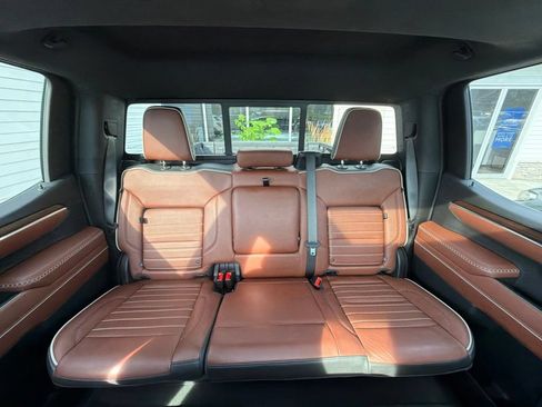 Used 2025 GMC Sierra 1500 Denali Ultimate AWD/4WD image 49