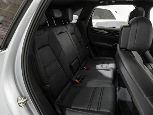 Used 2023 Porsche Cayenne Base image 29