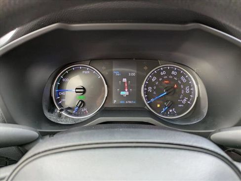 Used 2019 Toyota RAV4 LE image 11