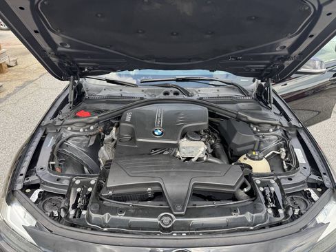 Used 2016 BMW 320i Sedan RWD image 11
