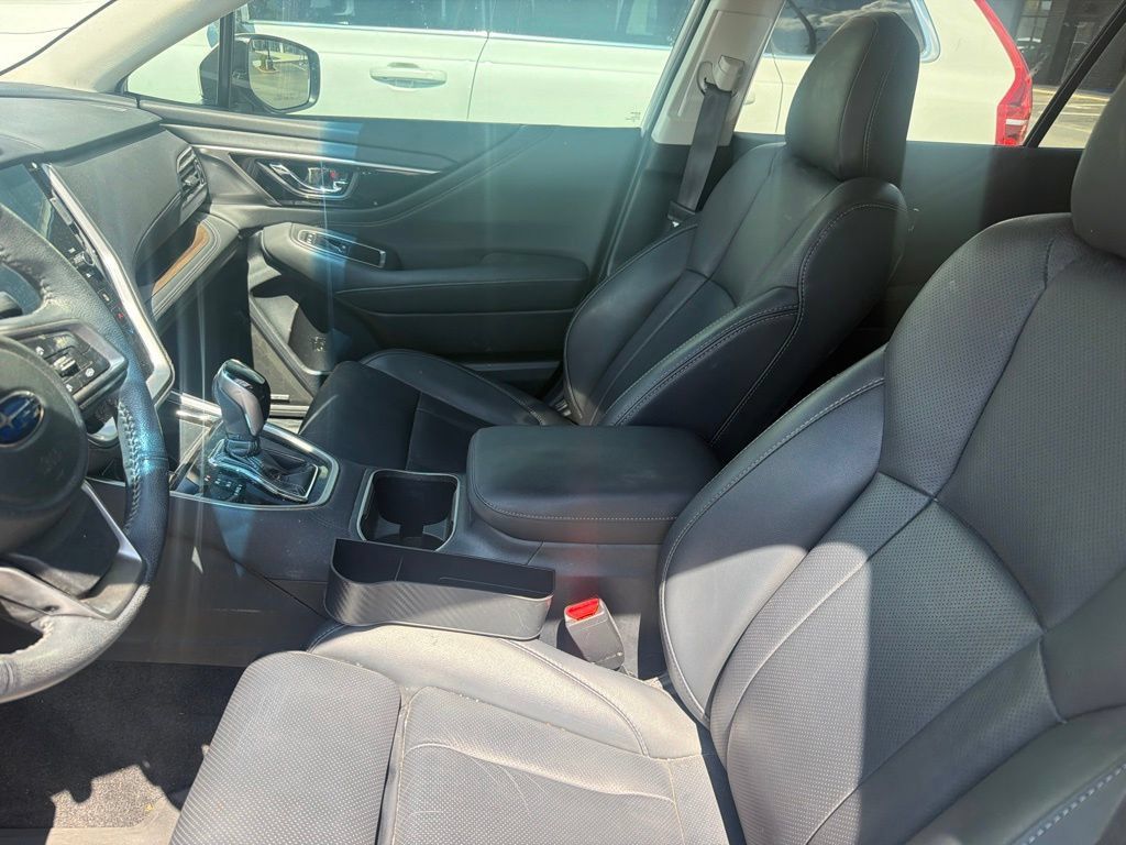 Used 2021 Subaru Outback Limited AWD/4WD image 2