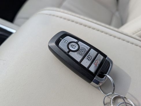 Used 2020 Ford Expedition Platinum RWD image 27