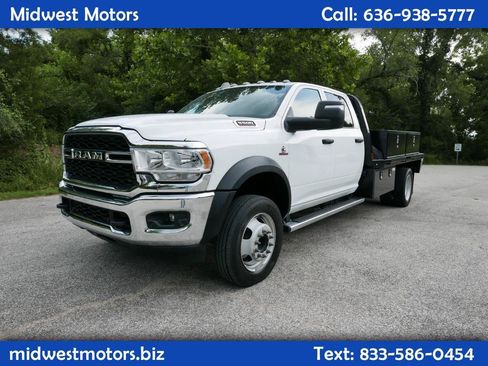 Used 2024 RAM 5500 Tradesman w/ Chrome Appearance Group AWD/4WD image 1