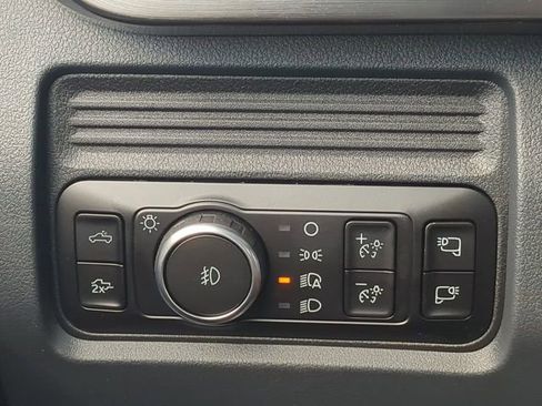 New 2026 Ford F250 Lariat w/ Black Appearance Package image 31