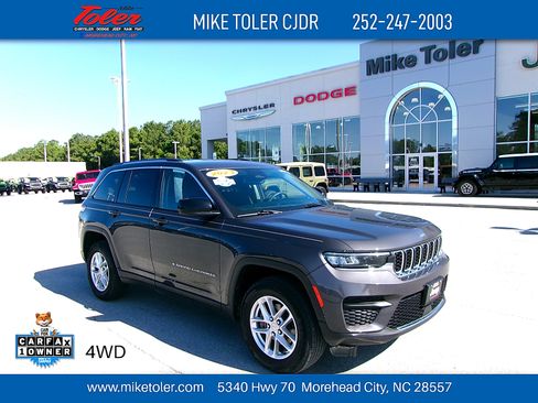 Used 2023 Jeep Grand Cherokee Laredo w/ Luxury Tech Group I AWD/4WD image 1