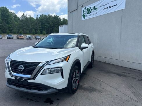 Used 2023 Nissan Rogue SV w/ SV Premium B Package AWD/4WD image 1