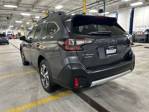 Certified 2022 Subaru Outback Limited XT image 6