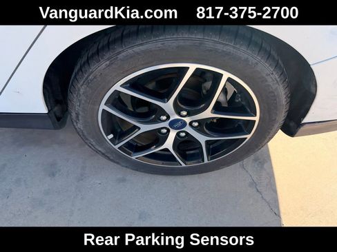 Used 2017 Ford Focus SEL image 9