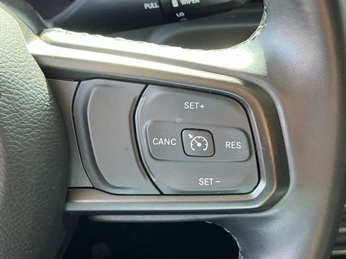 Used 2022 Jeep Gladiator Sport AWD/4WD image 17