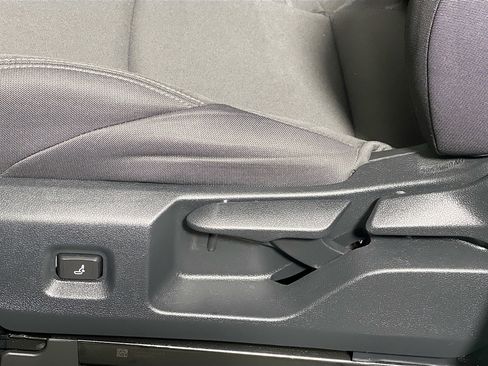 Used 2024 Toyota Tacoma SR5 image 15