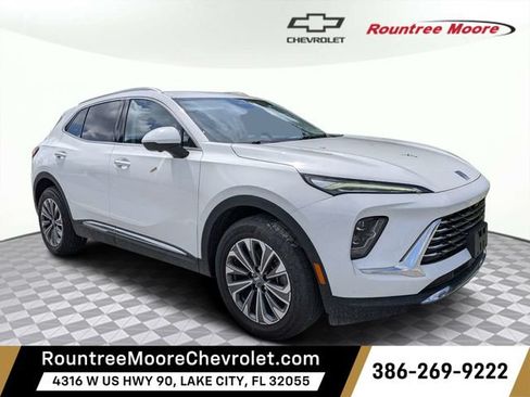 Used 2024 Buick Envision Preferred AWD/4WD image 1