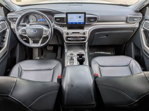 Certified 2022 Ford Explorer XLT w/ Equipment Group 202A image 16