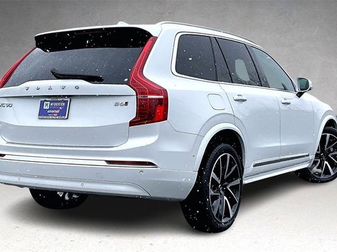 Used 2024 Volvo XC90 B6 Plus image 6