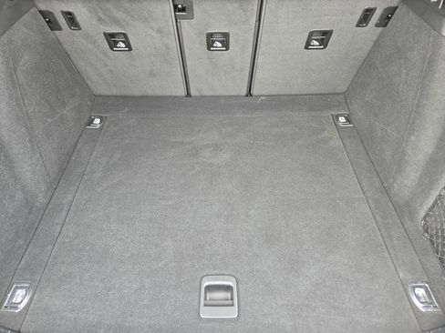 Used 2023 Porsche Macan image 42