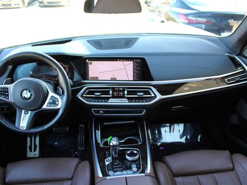 Used 2019 BMW X7 xDrive50i w/ M Sport Package image 12