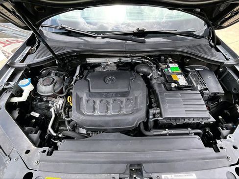 Used 2019 Volkswagen Tiguan SE w/ Panoramic Sunroof Package FWD image 29