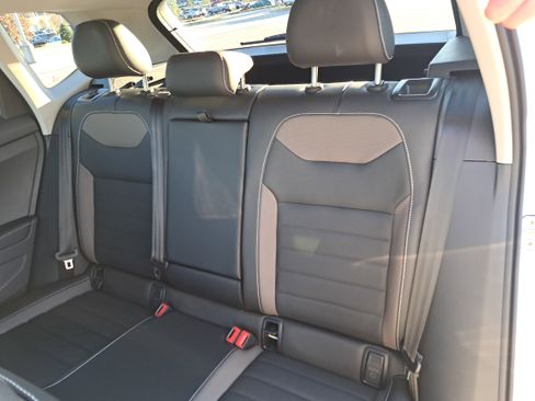 Certified 2024 Volkswagen Taos SEL image 13